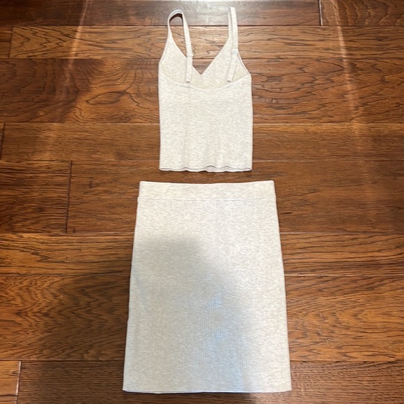 NWOT Aritzia 2 piece skirt set - Picture 2 of 8